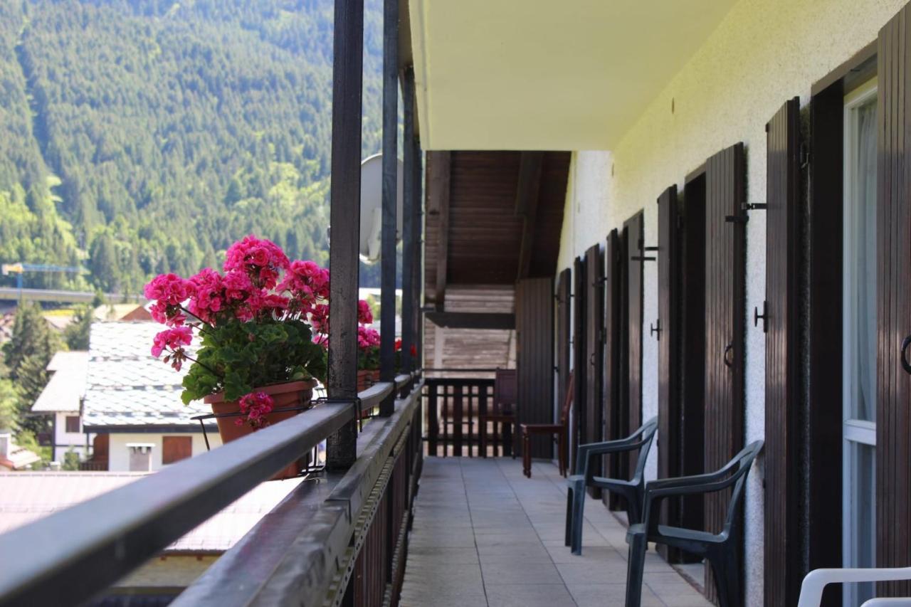 Casa Per Ferie Beatorosaz Hotel Cesana Torinese Exterior photo